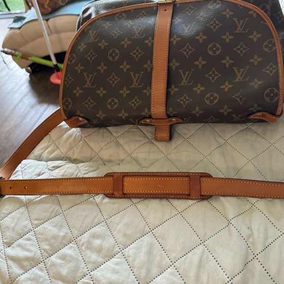 Louis Vuitton Saumur 35 - Picture 7 of 16